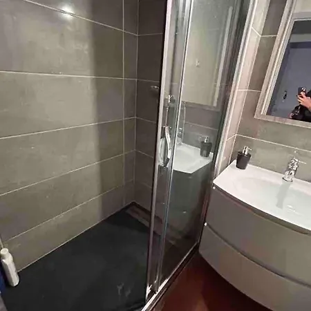 Grand De 100m2 -allee Paul Riquet - 4chambres - Wifi- Tv Connectee Apartmán Béziers